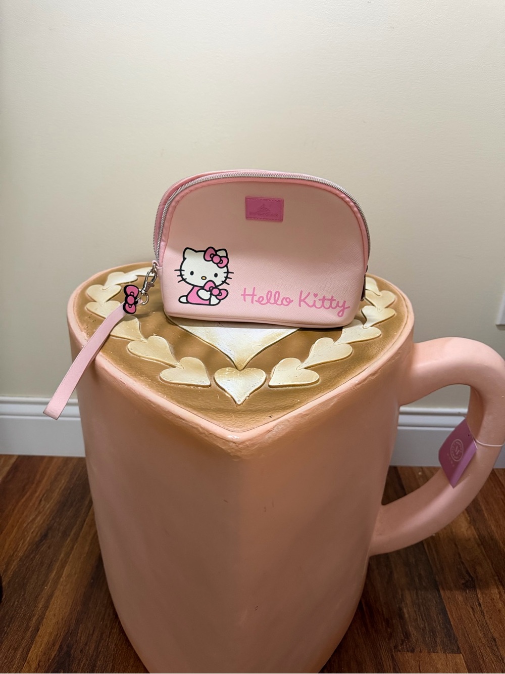 Impressions Hello Kitty Pink Zippered Cosmetic Makeup Bag